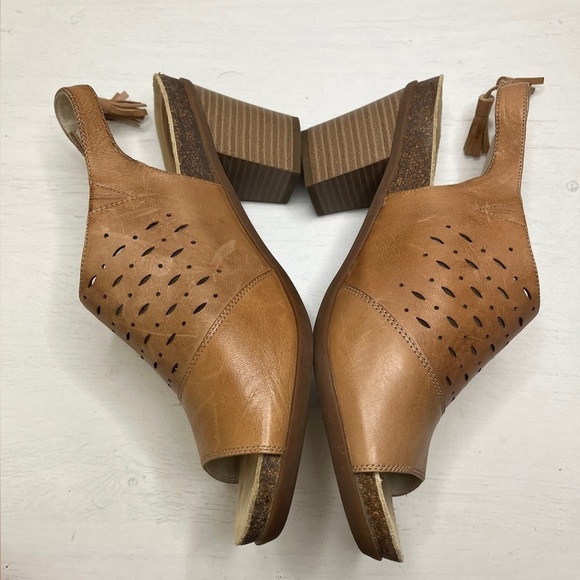 Abeo BIO system BERRIE Stacked Heeled Platform Slingback Sz 10 Neutral - Picture 8 of 10